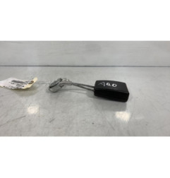 Attache ceinture arriere droit AUDI A4 2