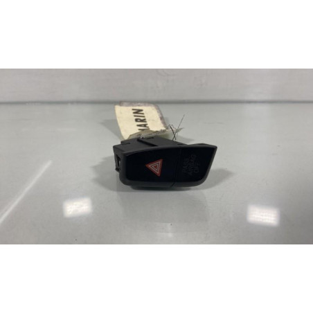 Bouton de warning AUDI A4 3 Photo n°1