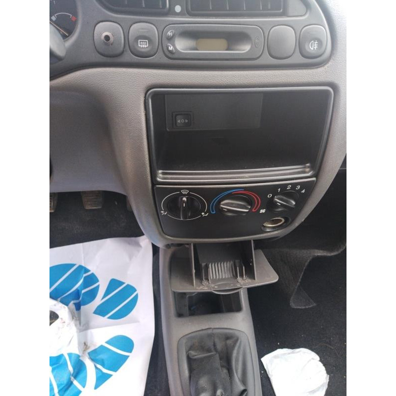 Compteur FORD FIESTA 4 Photo n°7