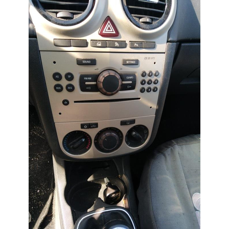 Ceinture avant gauche OPEL CORSA D Photo n°11
