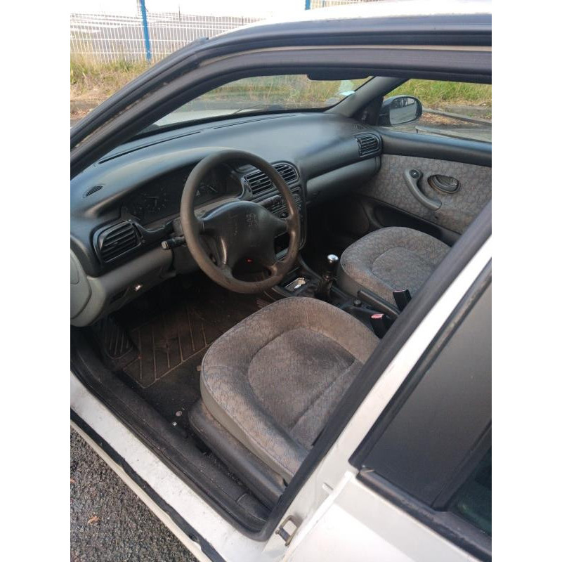 Serrure de coffre PEUGEOT 406 Photo n°13