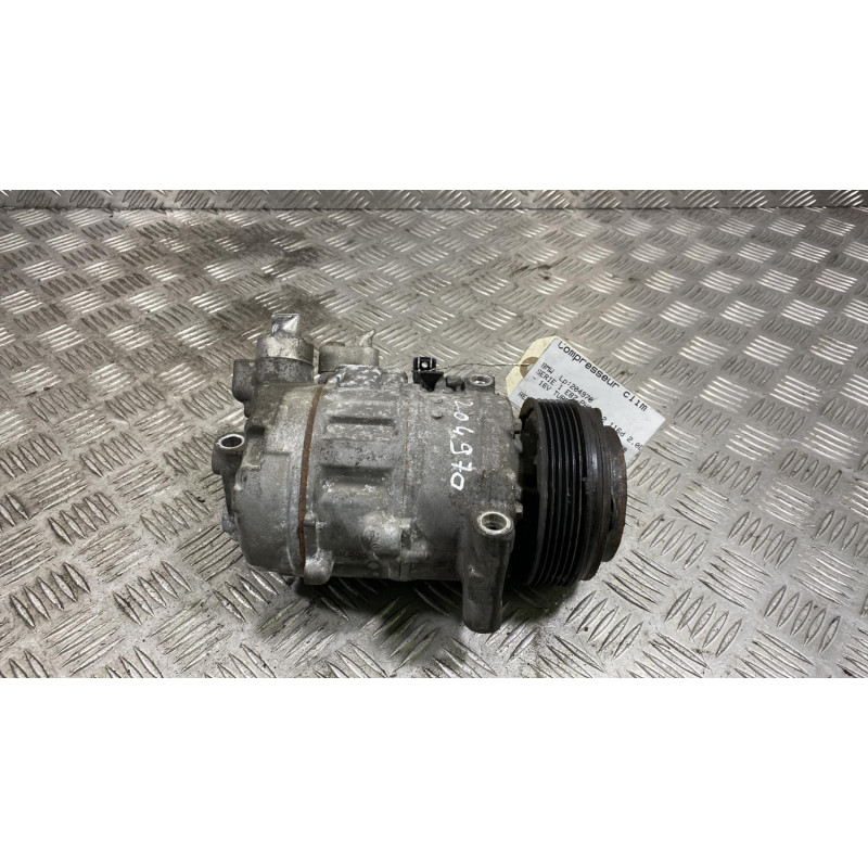 Compresseur clim BMW SERIE 1 E87 Photo n°1