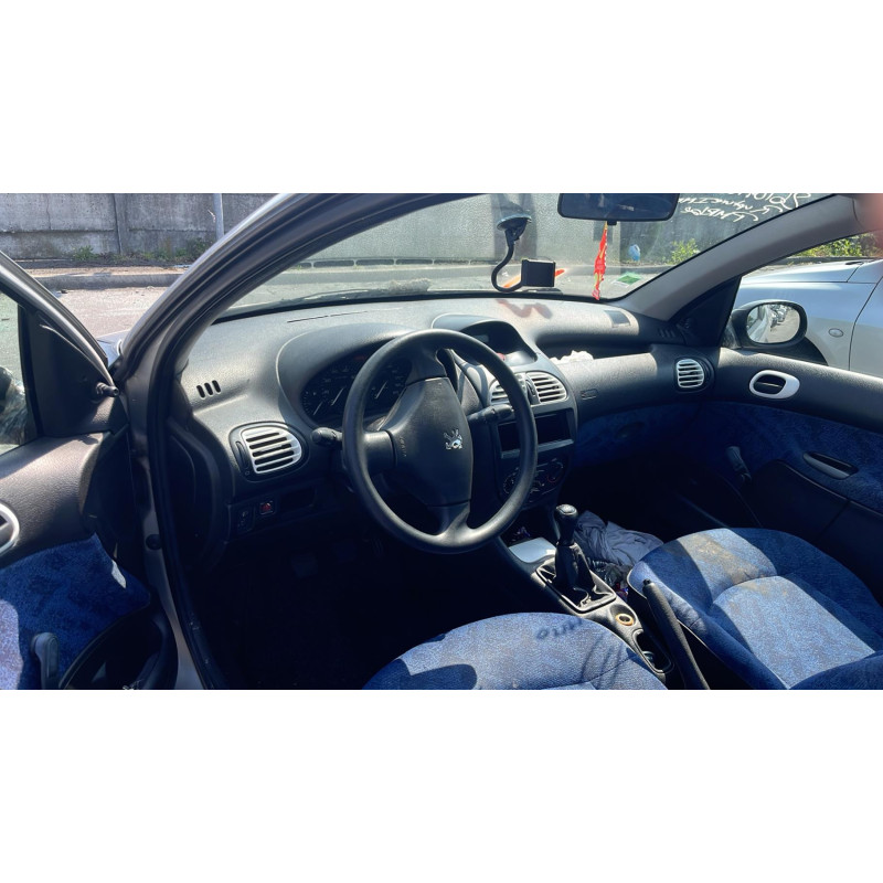 Pretensionneur de ceinture avant droit PEUGEOT 206 Photo n°8