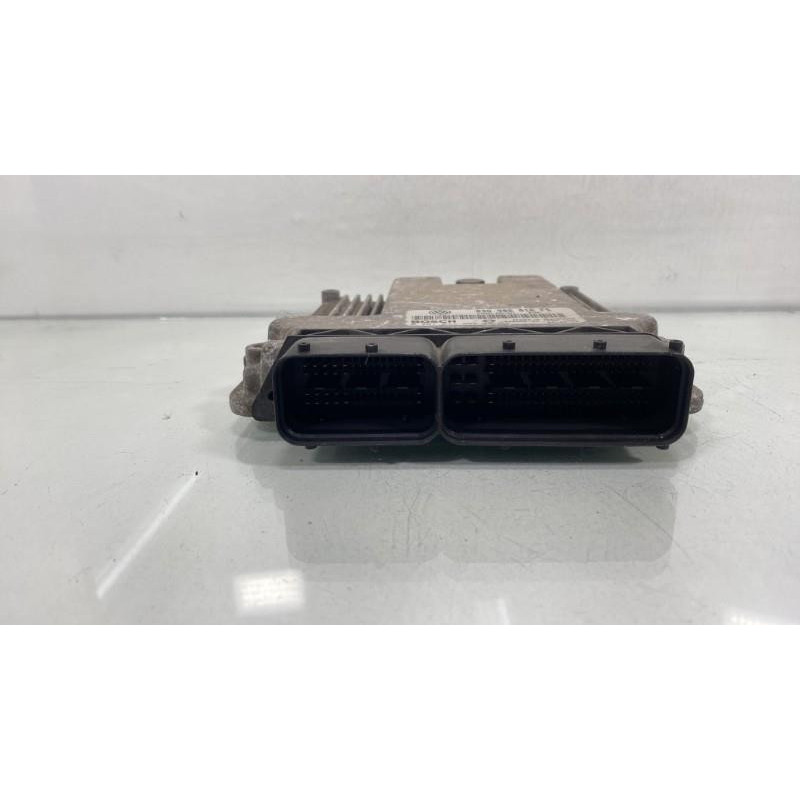 Calculateur moteur VOLKSWAGEN GOLF 5 Photo n°3
