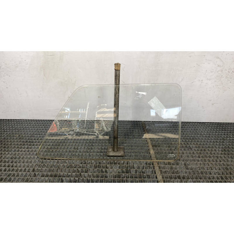 Custode arriere droit RENAULT SUPER 5 Photo n°1