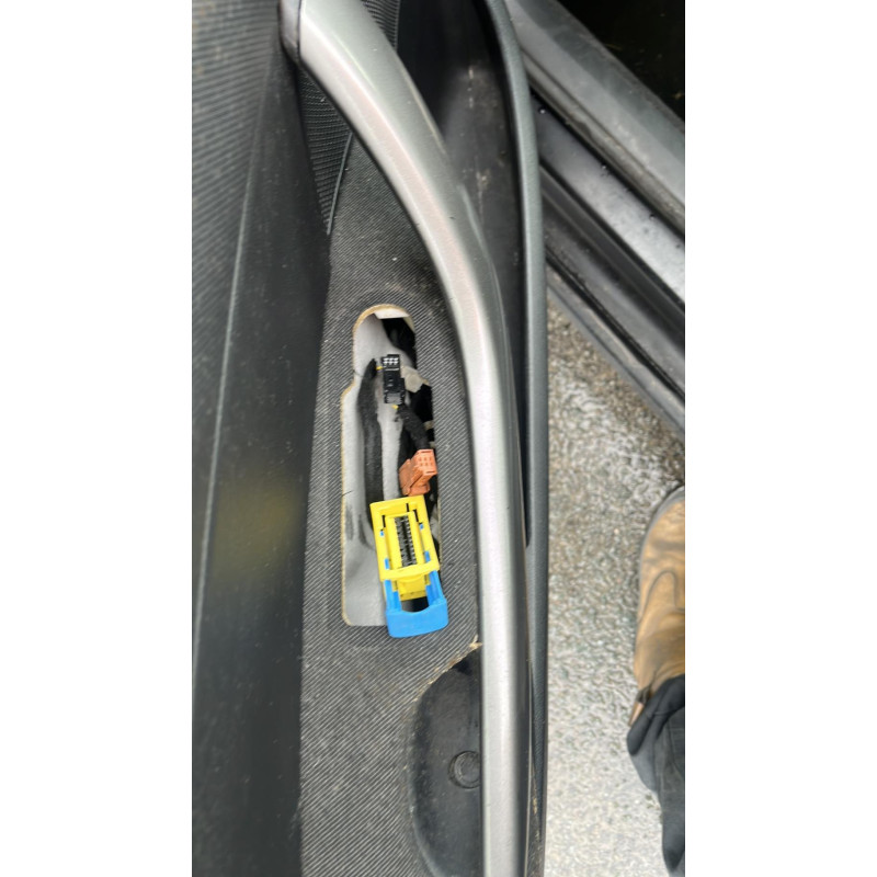 Bouton de coffre PEUGEOT 308 1 Photo n°4