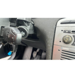 Bouton de coffre PEUGEOT 308 1