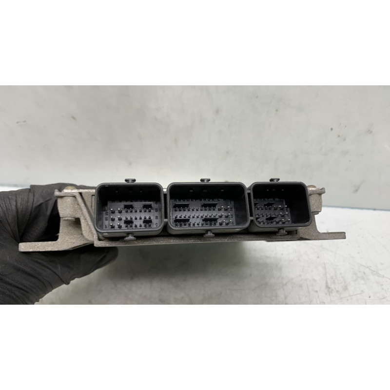 Calculateur moteur PEUGEOT 406 Photo n°2
