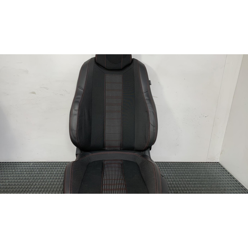 Interieur complet PEUGEOT 308 2 Photo n°9
