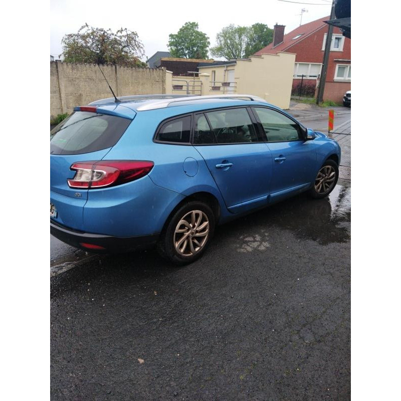 Pare choc arriere RENAULT MEGANE 3 Photo n°8