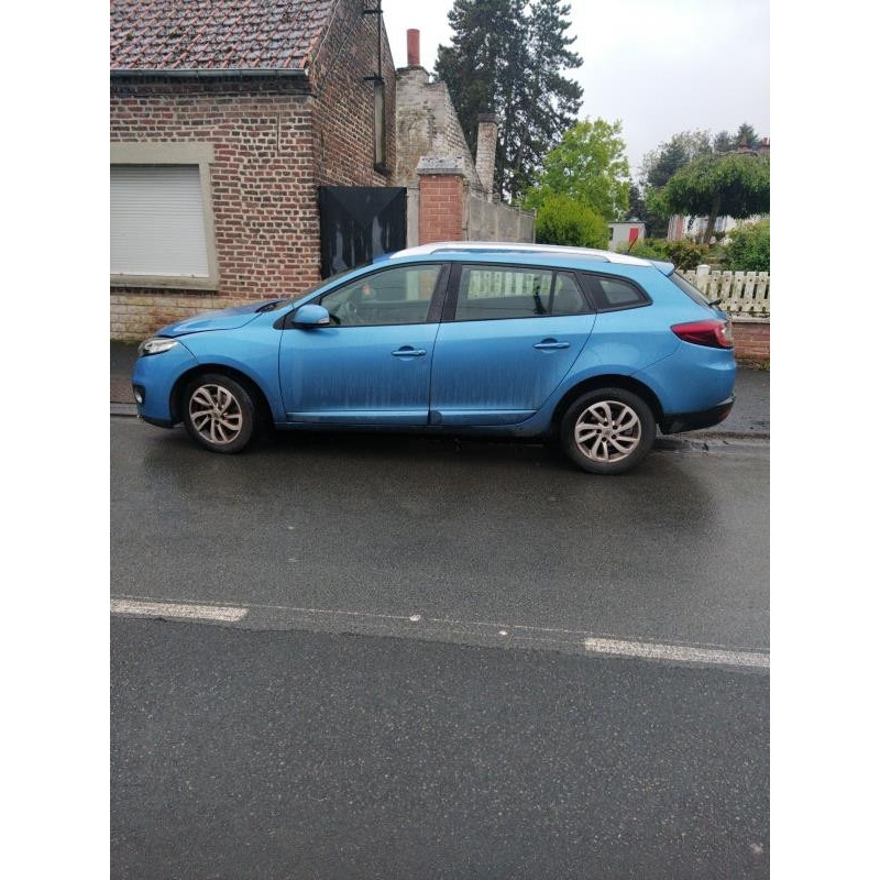 Pare choc arriere RENAULT MEGANE 3 Photo n°16