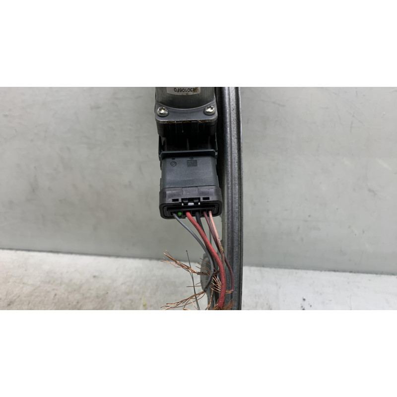 Leve vitre electrique arriere droit RENAULT MEGANE 4 Photo n°4