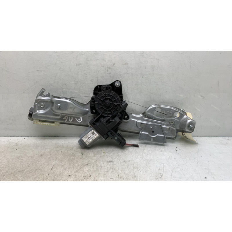 Leve vitre electrique arriere gauche RENAULT MEGANE 4 Photo n°3