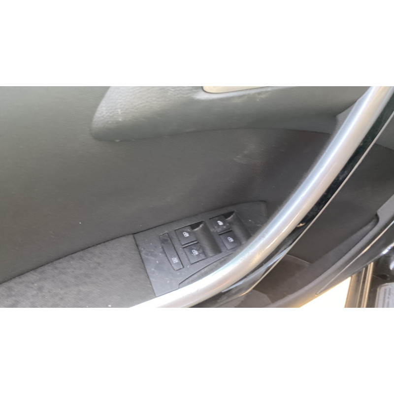 Feu arriere secondaire droit (feux) OPEL ASTRA J Photo n°17