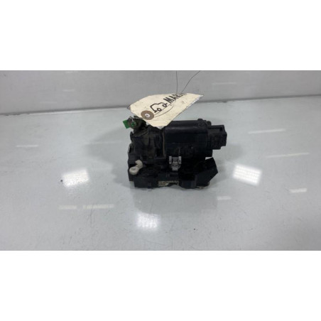 Serrure avant droit RENAULT MASTER 2