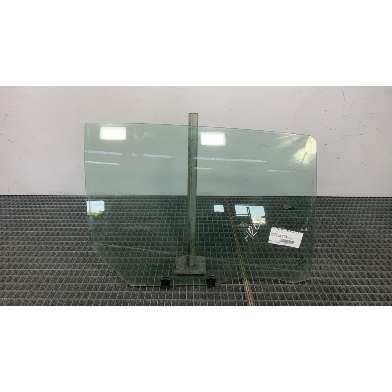 Vitre arriere droit PEUGEOT 308 2 Photo n°3
