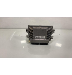 Calculateur moteur DACIA SANDERO 1