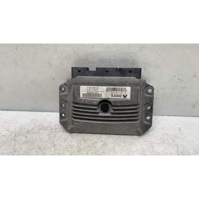 Calculateur moteur RENAULT MEGANE 2 Photo n°2