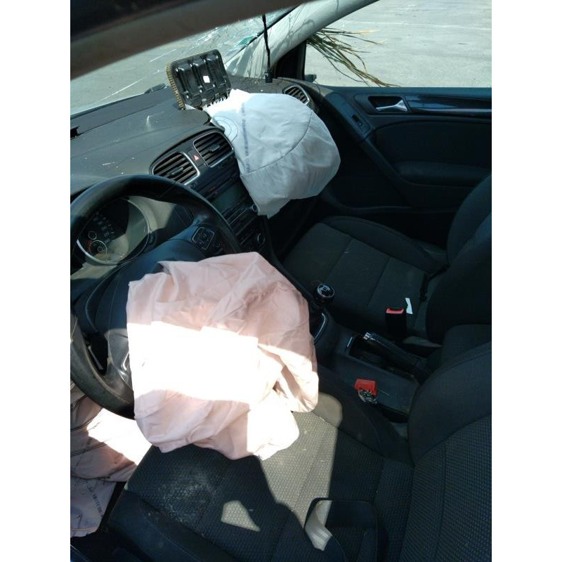 Vitre avant gauche VOLKSWAGEN GOLF 6 Photo n°8