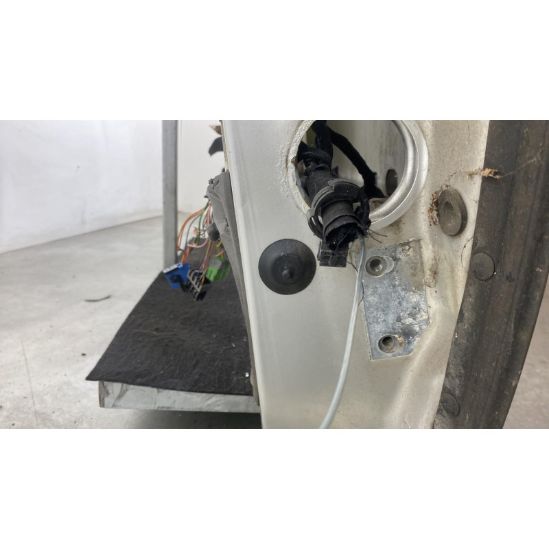 Porte avant gauche PEUGEOT 406 Photo n°6