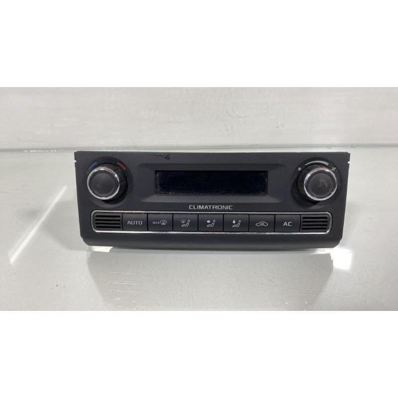 Commande chauffage SKODA ROOMSTER Photo n°2