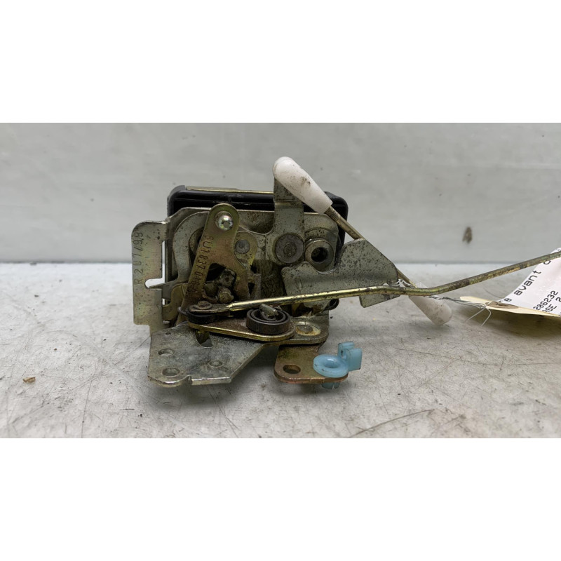 Serrure avant droit SKODA FELICIA Photo n°1
