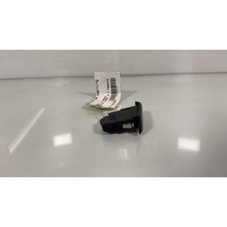 Bouton de warning FORD ECOSPORT Photo n°1