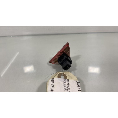 Bouton de warning RENAULT KOLEOS 1