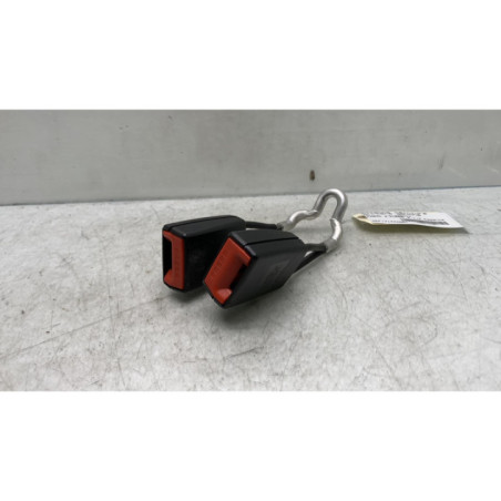Attache ceinture arriere gauche SKODA FABIA 2 Photo n°1