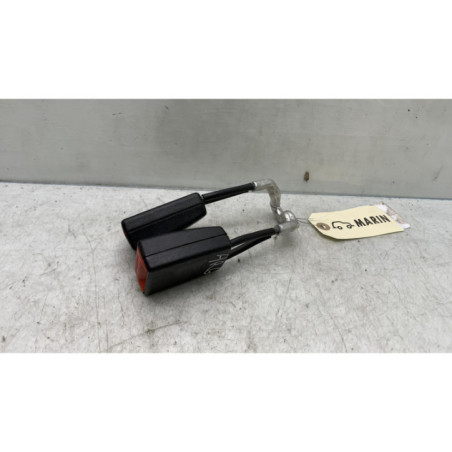Attache ceinture arriere gauche SKODA FABIA 2