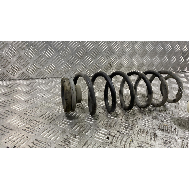 Ressort de suspension arriere gauche SKODA FABIA 2 Photo n°1
