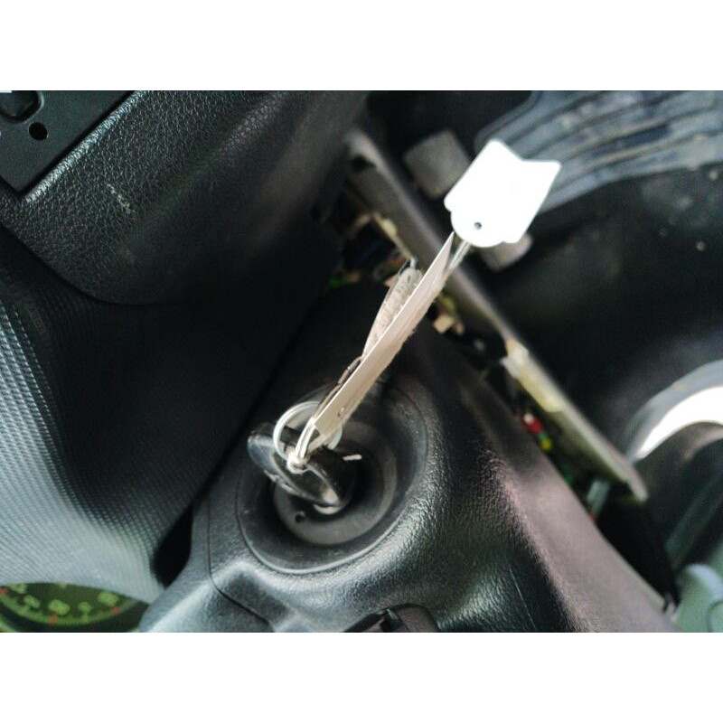 Pretensionneur de ceinture avant droit PEUGEOT 206+ Photo n°5