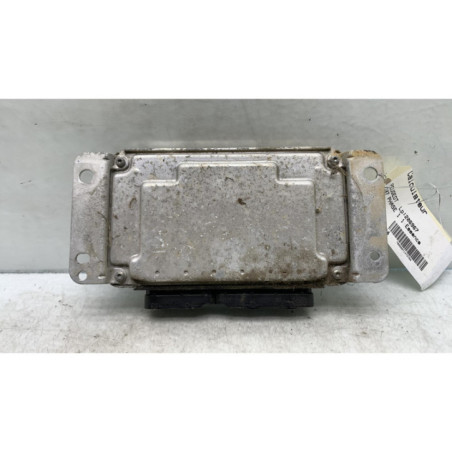 Calculateur moteur PEUGEOT 107