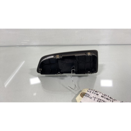 Interrupteur de leve vitre avant droit BMW SERIE 1 E87