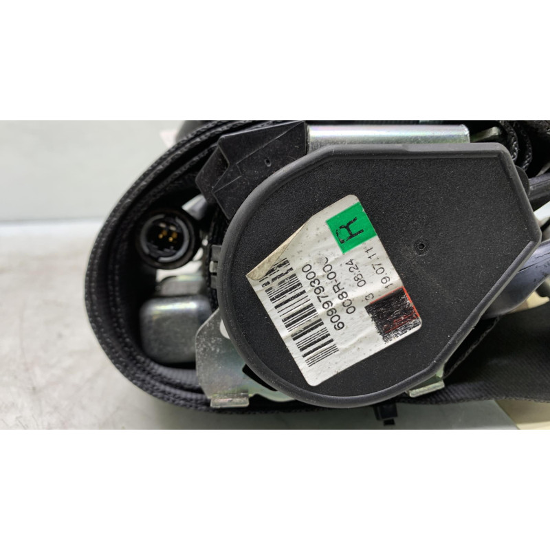 Pretensionneur de ceinture avant droit DACIA DUSTER 1 Photo n°3
