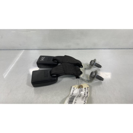 Attache ceinture arriere droit FORD FIESTA 5 Photo n°1