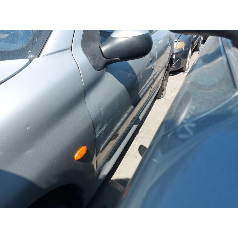 Pretensionneur de ceinture avant droit PEUGEOT 206 Photo n°7