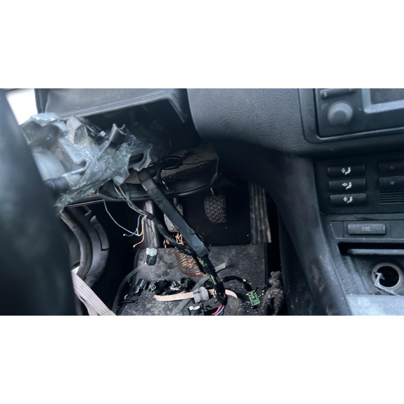 Feu arriere secondaire droit (feux) BMW SERIE 3 E46 Photo n°4