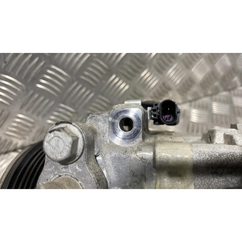 Compresseur clim OPEL KARL Photo n°2