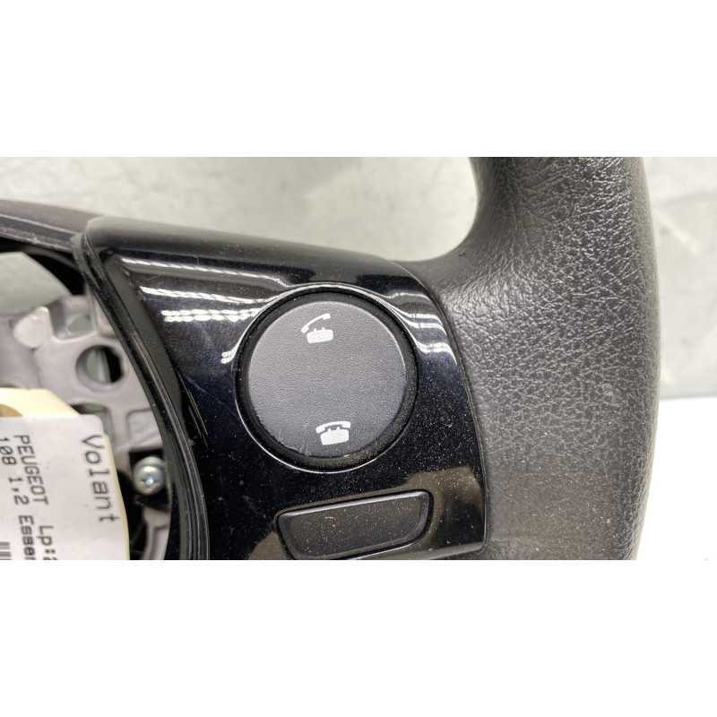 Volant PEUGEOT 108 Photo n°1