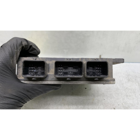 Calculateur moteur NISSAN NOTE 1 Photo n°1
