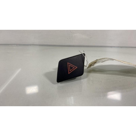 Bouton de warning TOYOTA YARIS 2