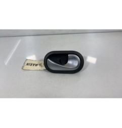 Poignee interieur arriere droit RENAULT CLIO 3