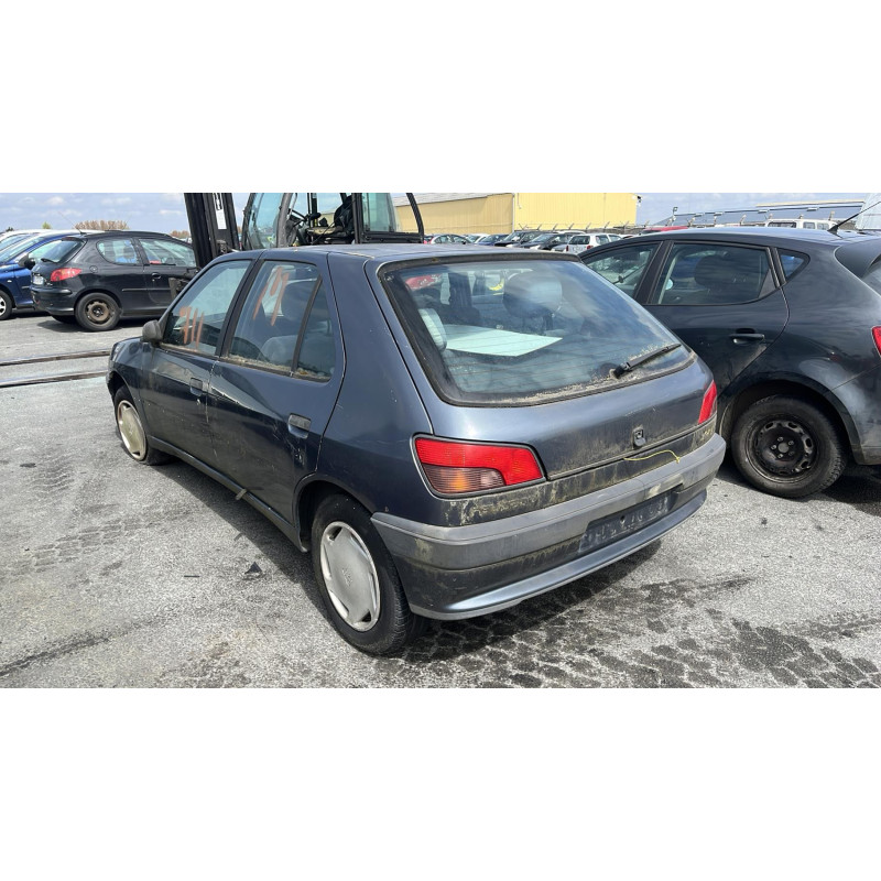 Porte avant gauche PEUGEOT 306 Photo n°10