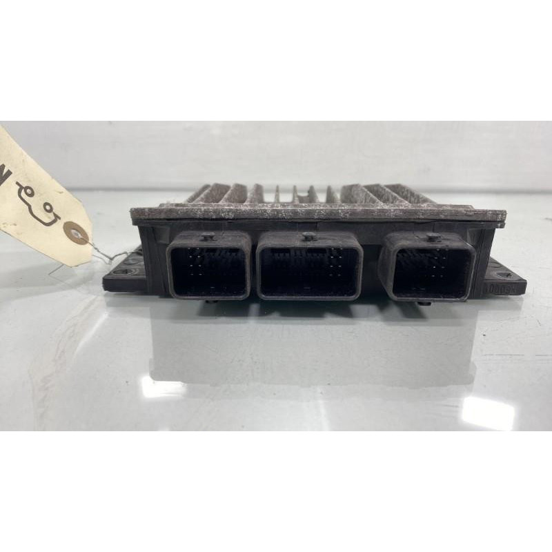 Calculateur moteur RENAULT TWINGO 2 Photo n°2