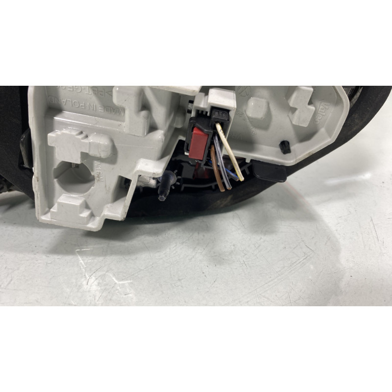 Feu arriere secondaire gauche (feux) VOLKSWAGEN GOLF Photo n°3
