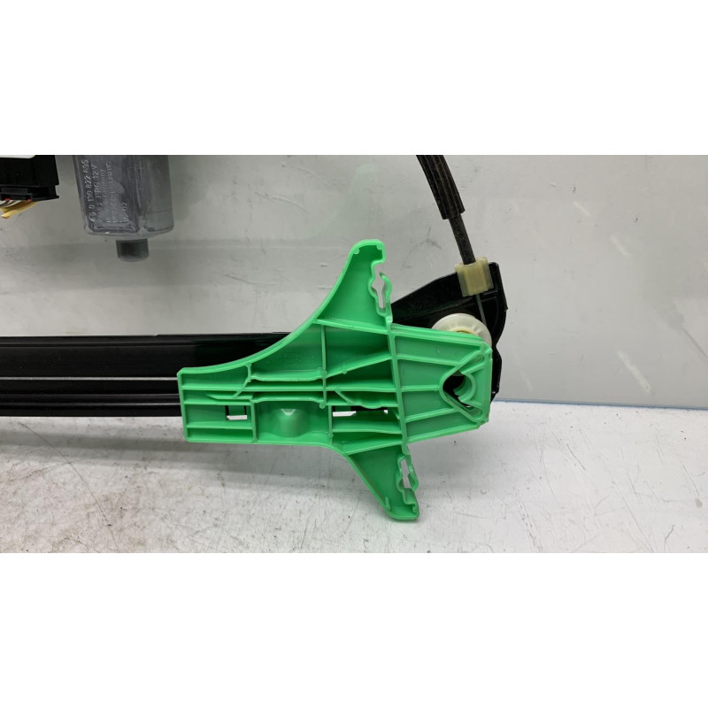 Leve vitre electrique arriere gauche VOLKSWAGEN GOLF Photo n°3
