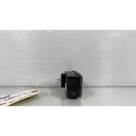 Bouton de warning FIAT PANDA 2 Photo n°1