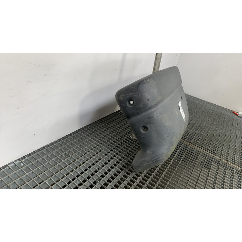 Crosse arriere droit OPEL MOVANO A Photo n°3