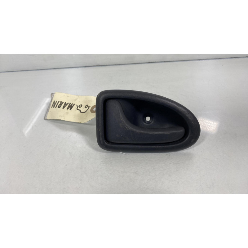 Poignee interieur arriere gauche RENAULT CLIO 2 Photo n°1